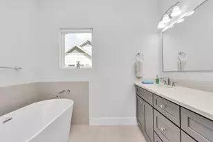 3360 Pinemont Dr, Houston, TX 77018 - Photo 18