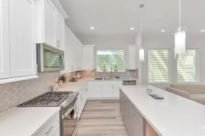 3360 Pinemont Drive, Houston, TX 77018 - Photo 12