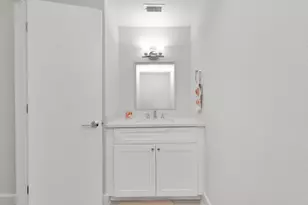 3360 Pinemont Dr, Houston, TX 77018 - Photo 14