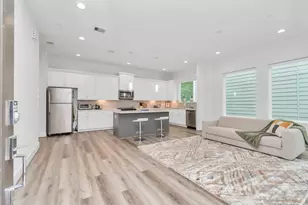 3360 Pinemont Dr, Houston, TX 77018 - Photo 4