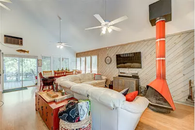 346 Creekside Drive, Onalaska, TX 77360 - Photo 6