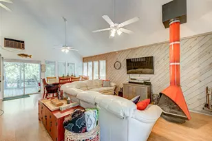 346 Creekside Dr, Onalaska, TX 77360 - Photo 6