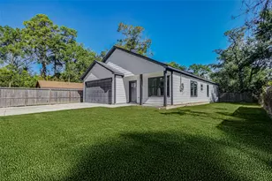 6705 Roanoke St, Houston, TX 77028 - Photo 10