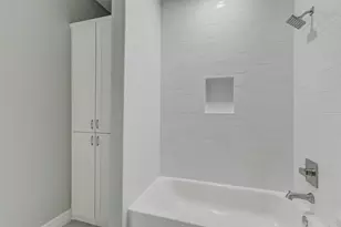 6705 Roanoke St, Houston, TX 77028 - Photo 26