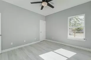 6705 Roanoke St, Houston, TX 77028 - Photo 24