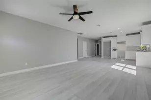6705 Roanoke St, Houston, TX 77028 - Photo 18