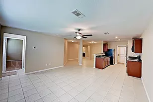 725 Totem Trail Dr, La Marque, TX 77568 - Photo 2