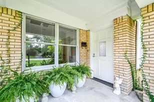 1932 Canterbury St, Houston, TX 77030 - Photo 2