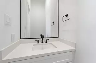 938 Alexander St, Houston, TX 77008 - Photo 8