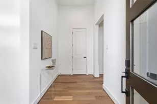 938 Alexander St, Houston, TX 77008 - Photo 4