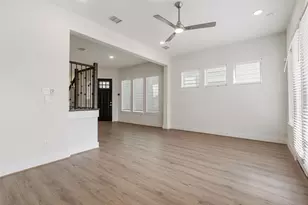 910A W 21st St, Houston, TX 77008 - Photo 12