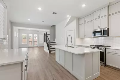 910A W 21st Street, Houston, TX 77008 - Photo 16