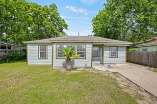 7614 Darnay Dr Dr, Houston, TX 77033 - Photo 1