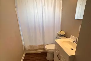 17210 Woodburn Dr, Houston, TX 77049 - Photo 16