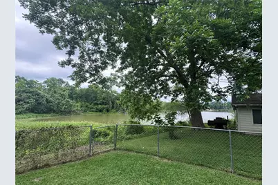 141 Hogan, Livingston, TX 77351 - Photo 18