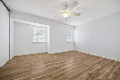 5807 Beverlyhill Street #23, Houston, TX 77057 - Photo 10