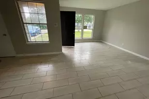 8914 Kellett St, Houston, TX 77078 - Photo 2