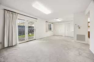 10564 Hammerly Blvd, Houston, TX 77043 - Photo 6