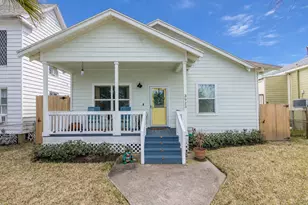 3923 Ave M 1/2, Galveston, TX 77550 - Photo 1