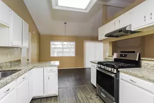 3719 Lemon Tree Ln, Houston, TX 77088 - Photo 6