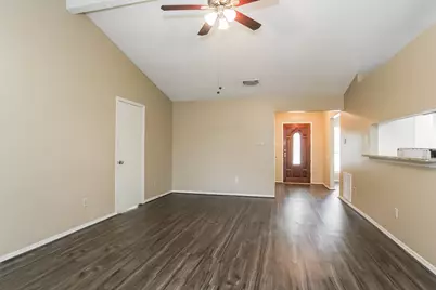 3719 Lemon Tree Lane, Houston, TX 77088 - Photo 4