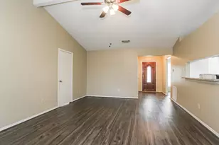 3719 Lemon Tree Ln, Houston, TX 77088 - Photo 4