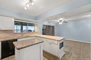 9216 Deepwater Dr, Montgomery, TX 77356 - Photo 6