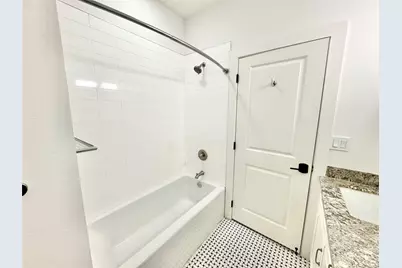 2102 Mechanic Street #307, Galveston, TX 77550 - Photo 8