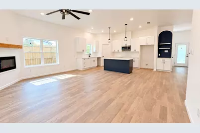 8715 Victoria Forest Drive, Houston, TX 77088 - Photo 8