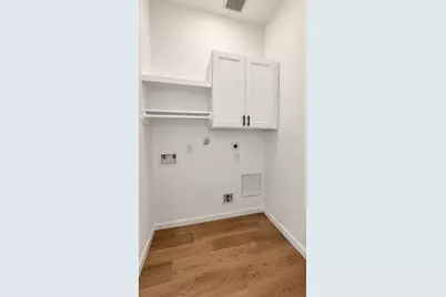 8715 Victoria Forest Drive, Houston, TX 77088 - Photo 16