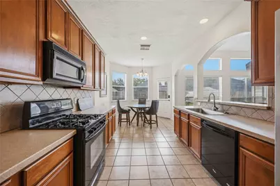 3605 Canterbury Park Drive, Pearland, TX 77584 - Photo 12