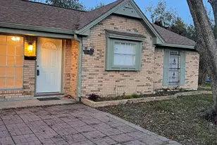 319 Bellmar Dr, Houston, TX 77037 - Photo 2