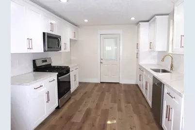 3414 Ursuline, Galveston, TX 77550 - Photo 36