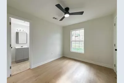 411 Avenue A #1, La Marque, TX 77568 - Photo 4
