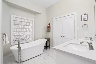 702 W 41st St, Houston, TX 77018 - Photo 20