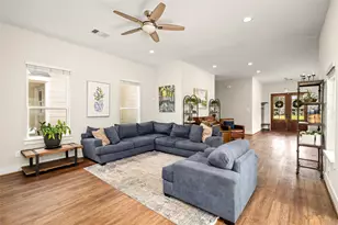 702 W 41st St, Houston, TX 77018 - Photo 12