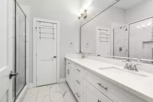 702 W 41st St, Houston, TX 77018 - Photo 24