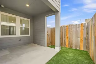 2305 Via Laura Ln, Houston, TX 77051 - Photo 24