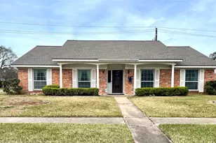 2331 Droxford Dr, Houston, TX 77008 - Photo 1