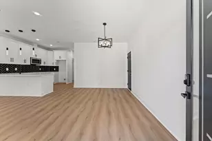 9208 Caddo Rd, Houston, TX 77078 - Photo 10