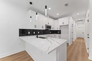 9208 Caddo Rd, Houston, TX 77078 - Photo 16