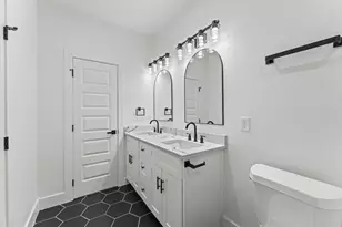 9208 Caddo Rd, Houston, TX 77078 - Photo 24