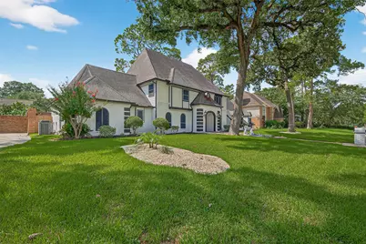 5607 Pebble Springs Drive, Houston, TX 77066 - Photo 1
