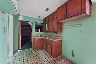 121 Lake Road, La Marque, TX 77568 - Photo 12