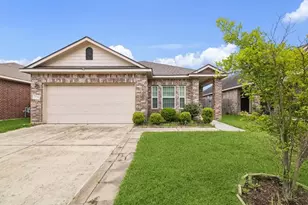 7534 Abbey Point Ln, Houston, TX 77049 - Photo 1