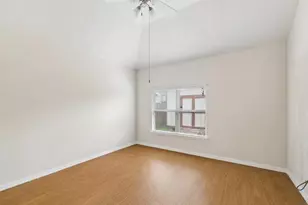 7534 Abbey Point Ln, Houston, TX 77049 - Photo 4