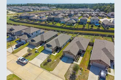 635 Levine Court, Montgomery, TX 77316 - Photo 8