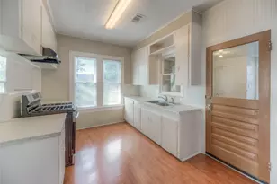 213 E Feagin St, Livingston, TX 77351 - Photo 4