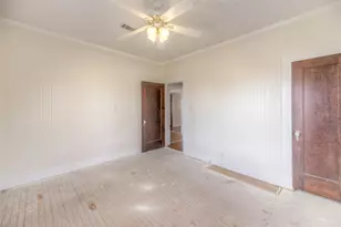 213 E Feagin St, Livingston, TX 77351 - Photo 16