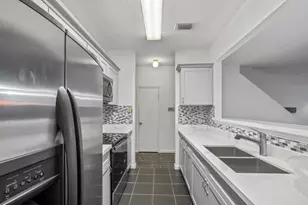 3124 Holly Hall St, Houston, TX 77054 - Photo 2